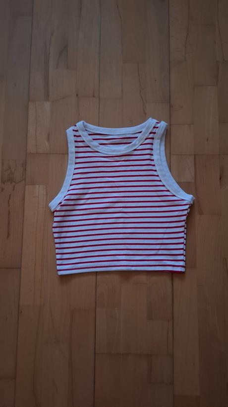 Pruhovany crop top, s