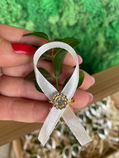 Svadobne pierka prírodné,