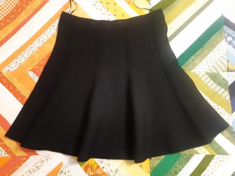 Hruba pletena sukna, m / s