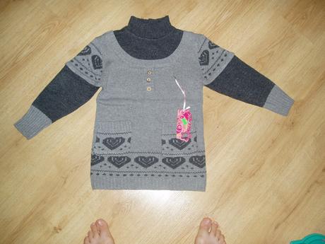 Dievčenský svetrík, 122