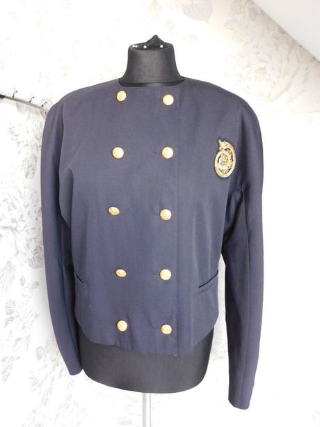 Pekny luxusny blejzer, 40