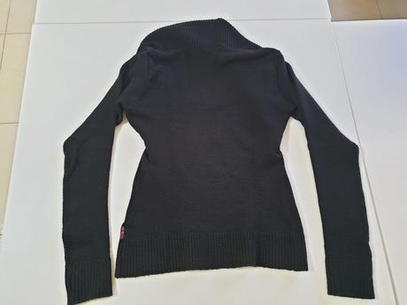 Čierny zaujímavý pulóver, s