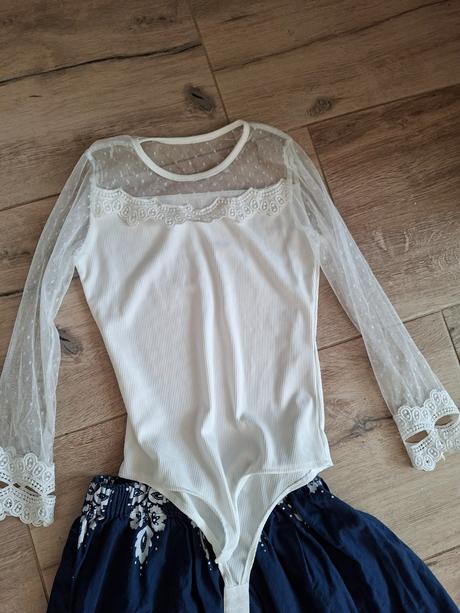 Elegantné body s čipkou, 134