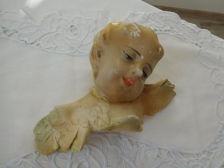 Anjelik cca 70 rokov starý sádrový, 