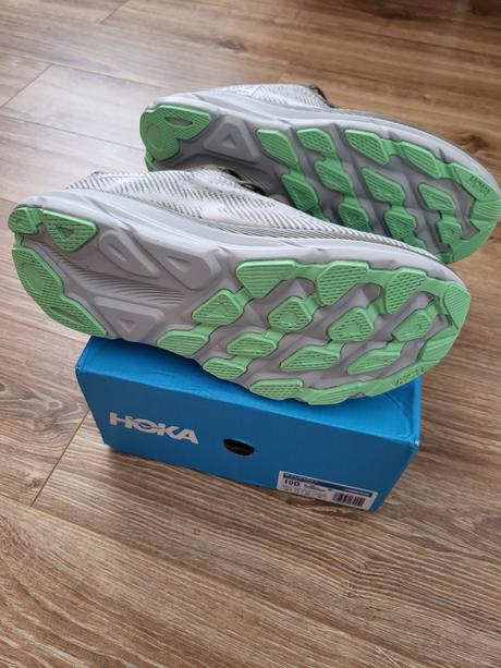 Hoka klifton 9, 44