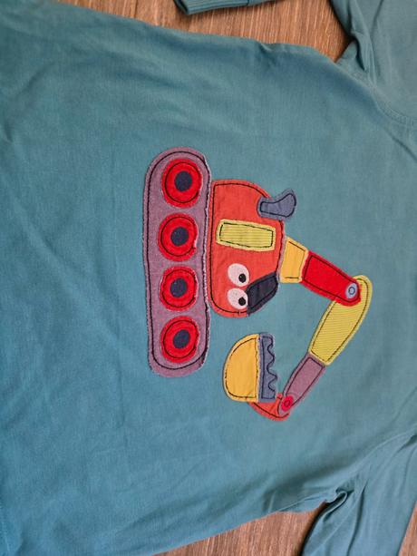 Tričko č.110, next,110