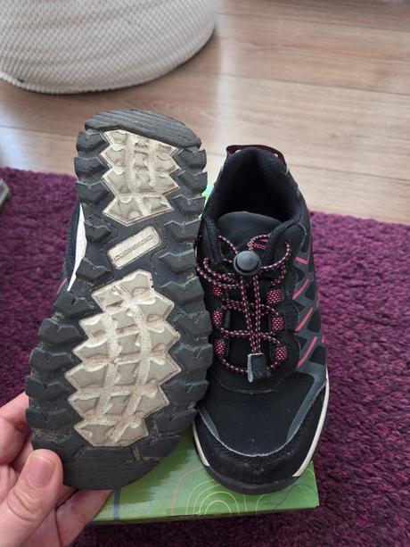 Outdoorove topánky, 32