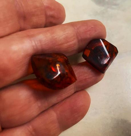 Jantárové manžetové gombíky,