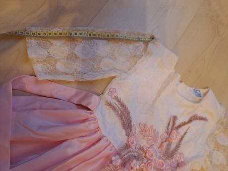 Slávnostné šaty, 122