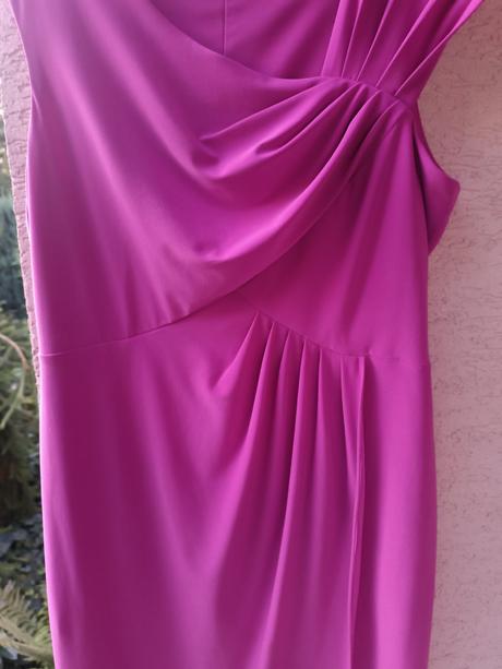 Spoločenské šaty, 42