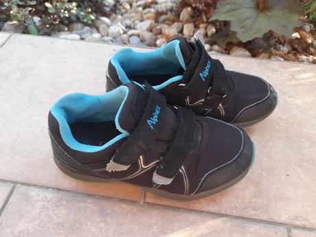 Tenisky na suchý zips, 33