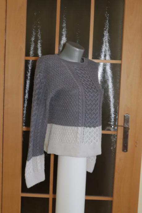 Sveter guess s chybou, guess,s