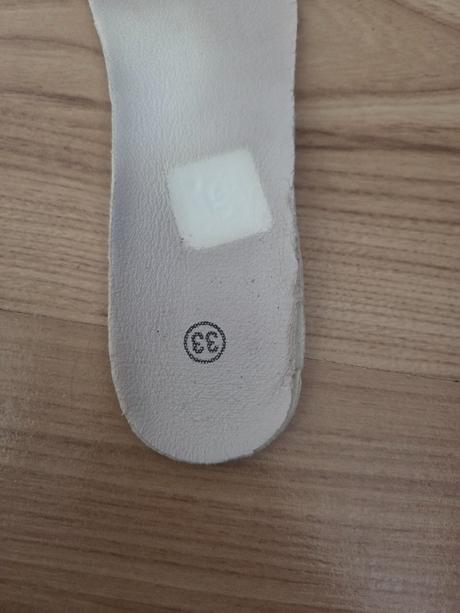 Tenisky, 33