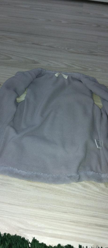 Dievčenská vesta, 104