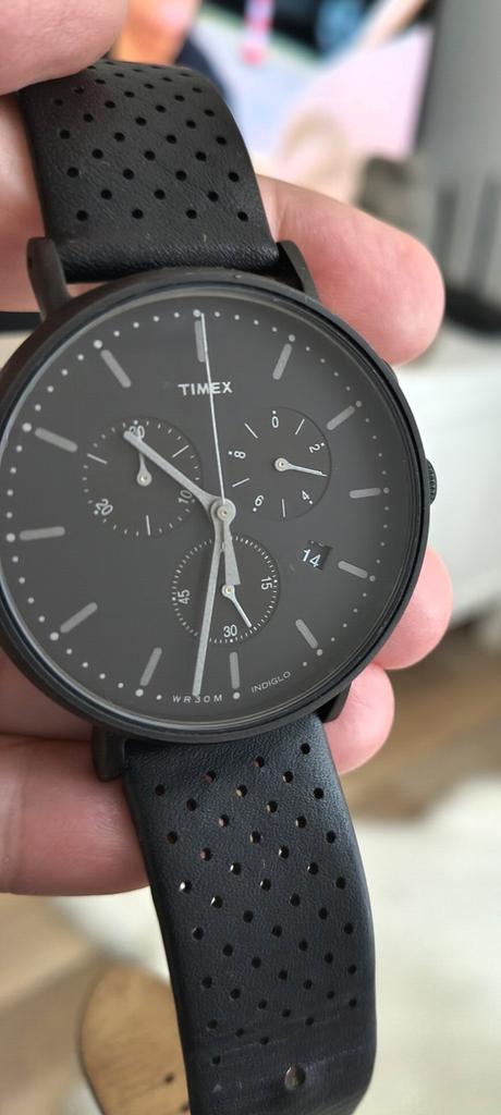 Timex kožené kvalitné hodinky,