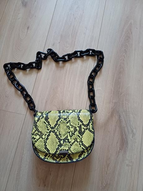 Kabelka s hadim vzorom, 