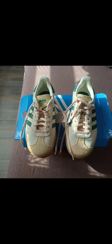 Botasky, adidas,36