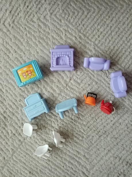 Detsky plastovy nábytok do domčeka, 