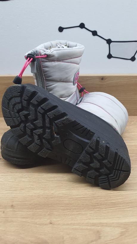 Snehule, lee cooper,35