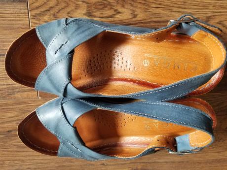 Kožené sandále na platforme, 36