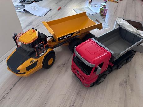 Volvo a mercedes nakladiak, 