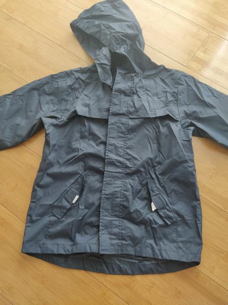Nepremokavá bunda, 116