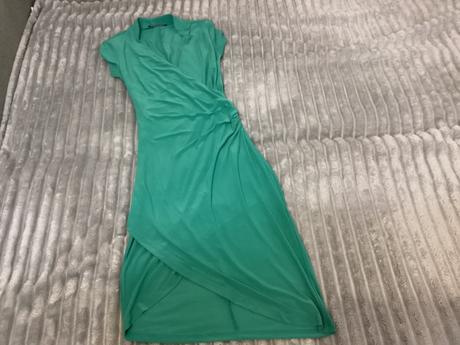 Krásne atypické zelené šaty so stojačikom, chantall,36
