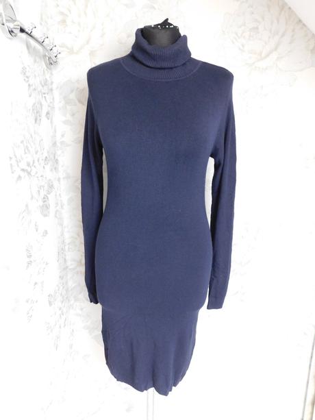 Pekne rolakovane šaty, 36