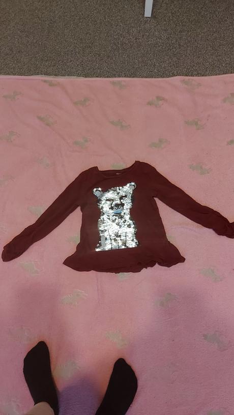 Predám dievčenské tričko veľ.122-128, 122