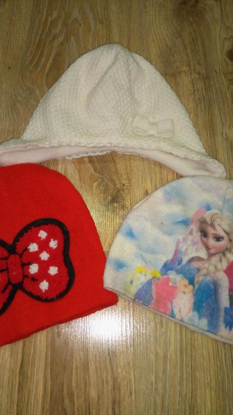 Dievčenské čiapky, 92