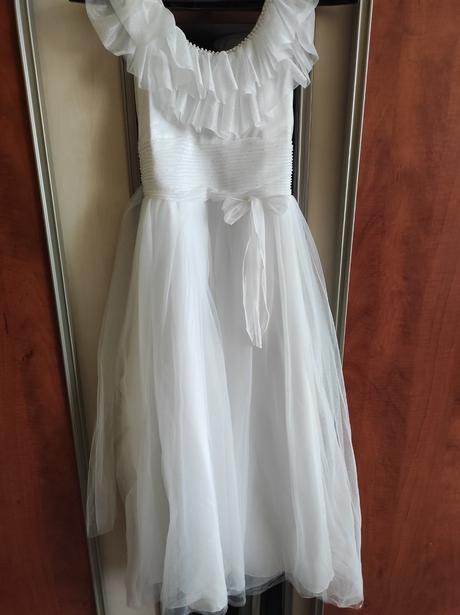 Šaty na prijímanie, 146