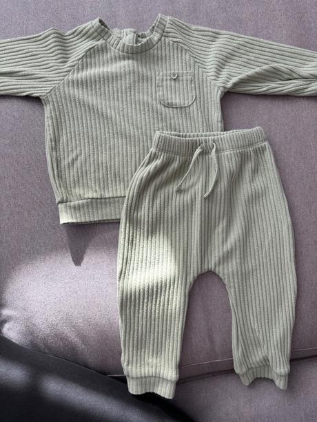 Teplakova súprava, 74