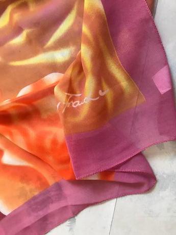 Jemná šatka okolo krku, l