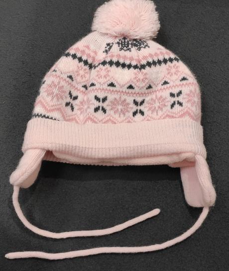 Dievčenská čiapka, 74