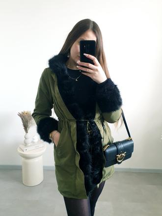 Bunda s kožušinou s, s