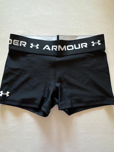 Športové šortky, under armour,s