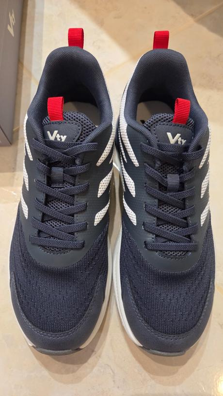 Tenisky - nové - vn.dlzka 25,0cm, deichmann,39