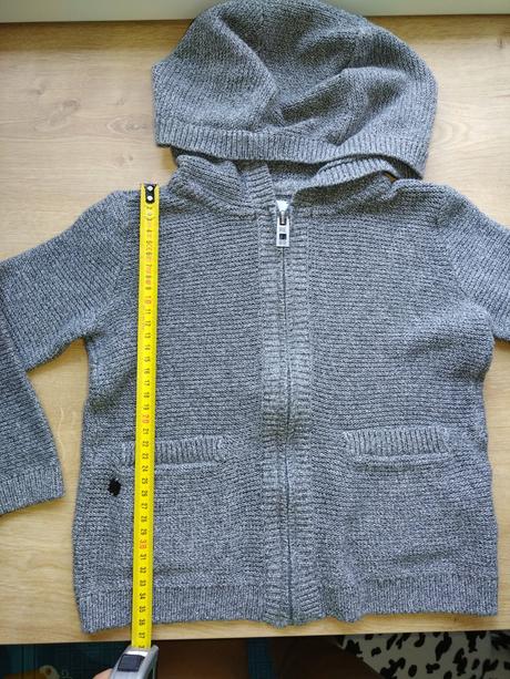 Sveter, reserved,110