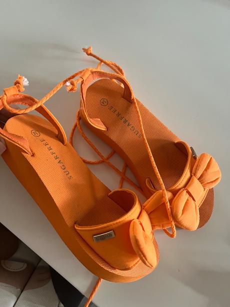 Oranzove sandale, 34
