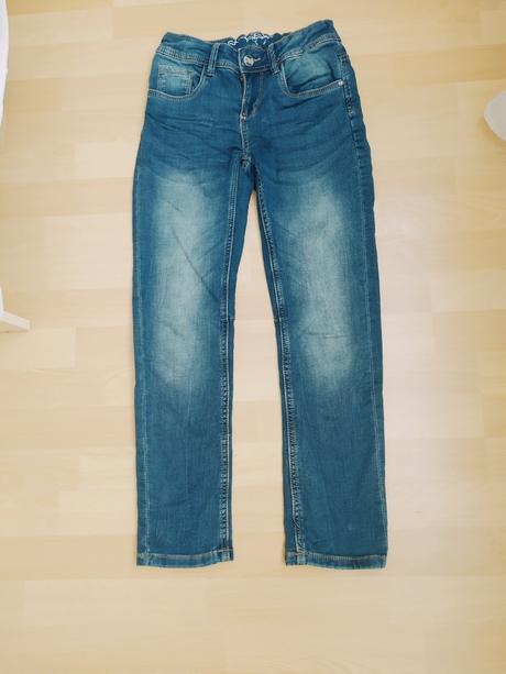 Modré vyšúchané rifle, chapter young,146