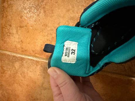 Nepremokavé turistické topanky, quechua,32