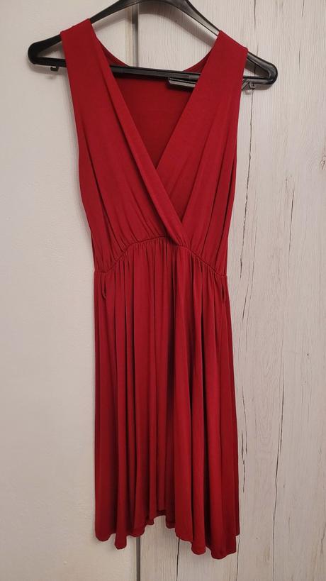 Bordové šaty na ramienka, s