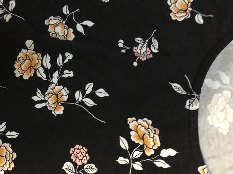 Krásne kvetinové triko, 48