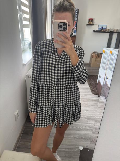 Predlzena kosela / saty, reserved,s