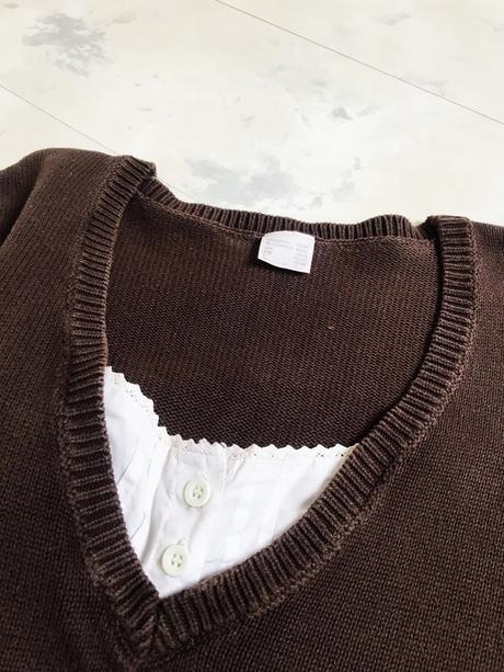 Cvernový sýtohnedý pulóver, l