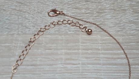 Retiazka s drobným srdiečkom,