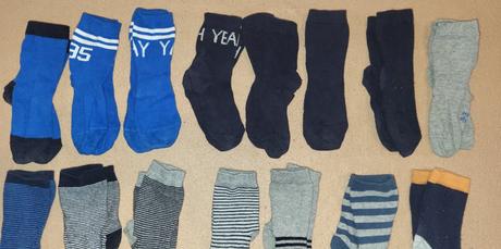 15párov ponožky velk.23-26, 23