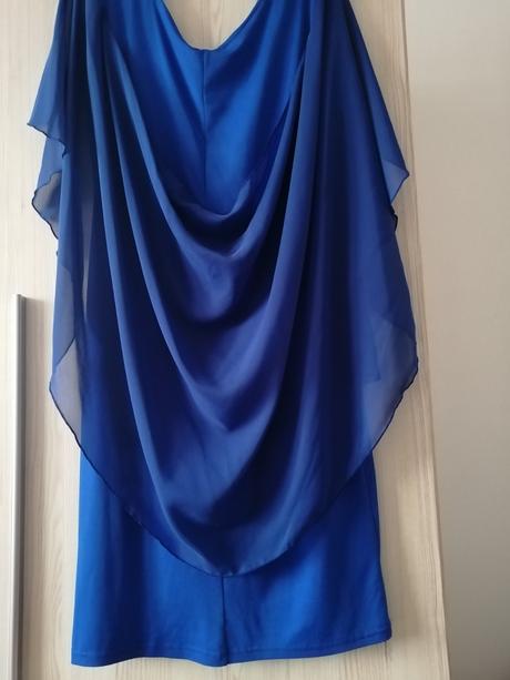 Spoločenské šaty, 42