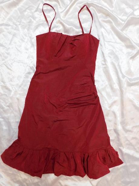 Luxusne korzetove saty, 34