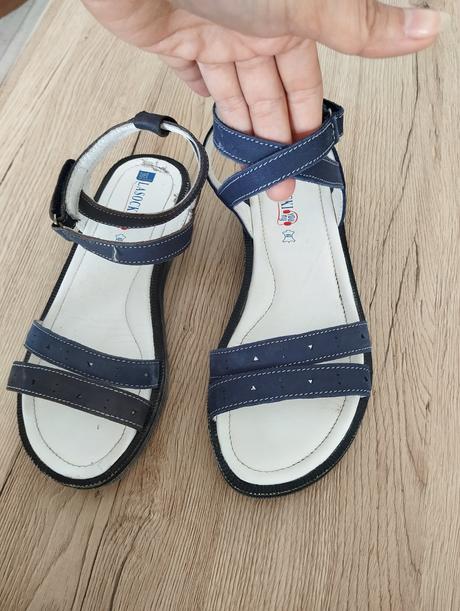 Sandálky, lasocki,35
